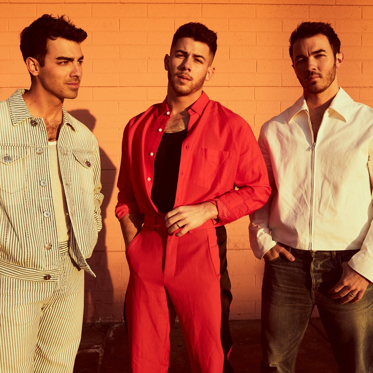 jonasbrosnation's tweet photo. Petition to the @jonasbrothers to make an Instagram Live Streaming #StayAtHome #QuedateEnLaCasa 

RT to sign!! https://t.co/9yyA6FV74G