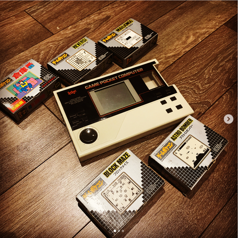 VideoKraken's tweet photo. Still with 5 games in the #SmallestFullSet series, we have the Game Pocket Computer by Epoch. This short-lived Japanese exclusive console was released in 1984. It also includes 2 built-in program : a puzzle games and a very bad paint program. 

Who else have/want this one? https://t.co/S2foSgPB8I
