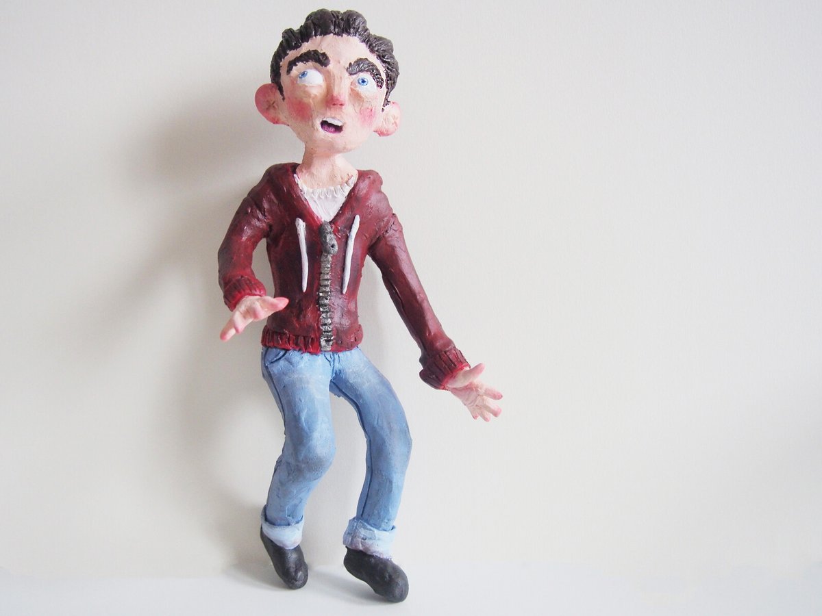 SpiderVera's tweet photo. This is my first attempt with polymer clay. His name is Edvard and he is 20 cm long.

Polymer clay, acrylic and pastels, 2020. https://t.co/k7pqYcD09w