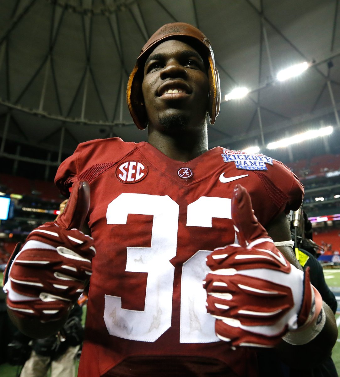BOL_On3's tweet photo. VOTE: Alabama's greatest player under Saban tournament

First round: RT for C.J. Mosley, favorite for Greg McElroy

Link: https://t.co/hTIW9LnEVX https://t.co/uE8J1FNo9j