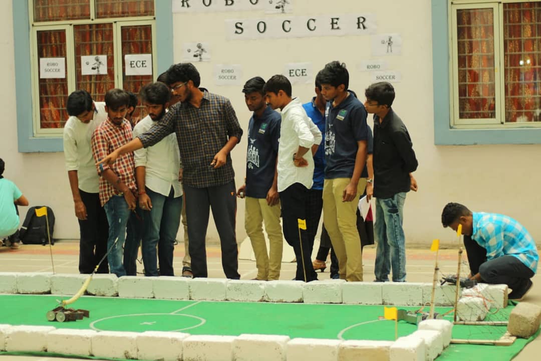 RalRobotics's tweet photo. #ROBOSOCCER
#robotics_ral
#valorous2020
#MLRITM
#TECHFEST
#TEAM_SAHARA
#RAL
#DUNDIGAL
|MARRI LAXMAN REDDY INSTITUTE OF TECHNOLOGY AND MANAGEMENT | ROBOTICS_RAL |
For any updates 
#DO_FOLLOW_PAGE 
INSTAGRAM : @robotics_ral
FACEBOOK : #Ral_Sahara
YOUTUBE: #MLRITM_ROBOTICS https://t.co/Hm3LJm2esU