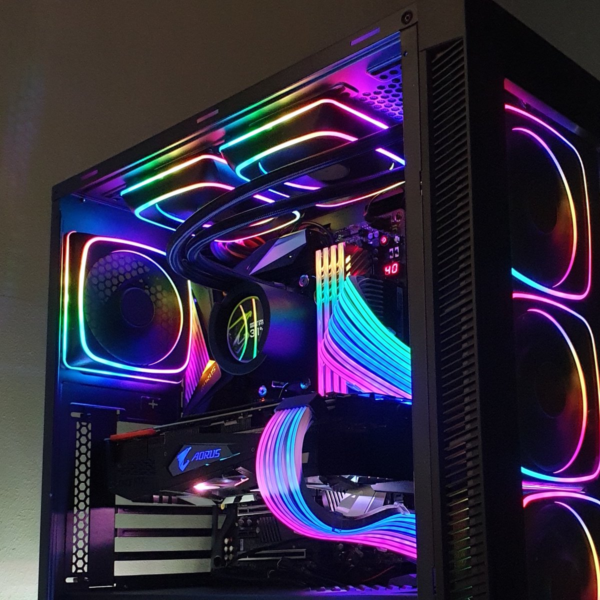 Lian li streamer plus rgb 24-pin. Lian li кабель с подсветкой. Lian li streamer. Lian li streamer plus rgb. Lian li strimer plus v2.
