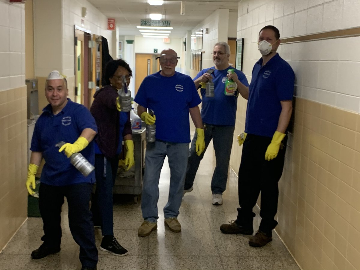 MrsFattorusso's tweet photo. Lakeview is prepared for anything! Thank you for making sure that our school is ready for us when we come back! @LVLionsDen https://t.co/4LehoZhLPf