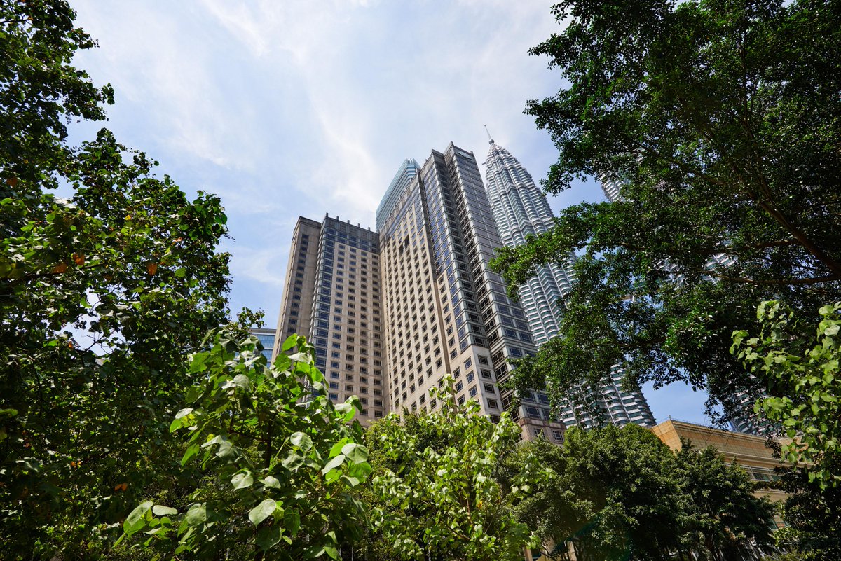 MO_KUALALUMPUR's tweet photo. Dreaming about our durian pancakes &amp; infinity pool overlooking KLCC Park? The entire Mandarin Oriental, Kuala Lumpur family is looking forward to welcoming you back on 1 April for an array of amazing experiences &amp; delighting you with the legendary Mandarin Oriental hospitality. https://t.co/5BPj50mkpc