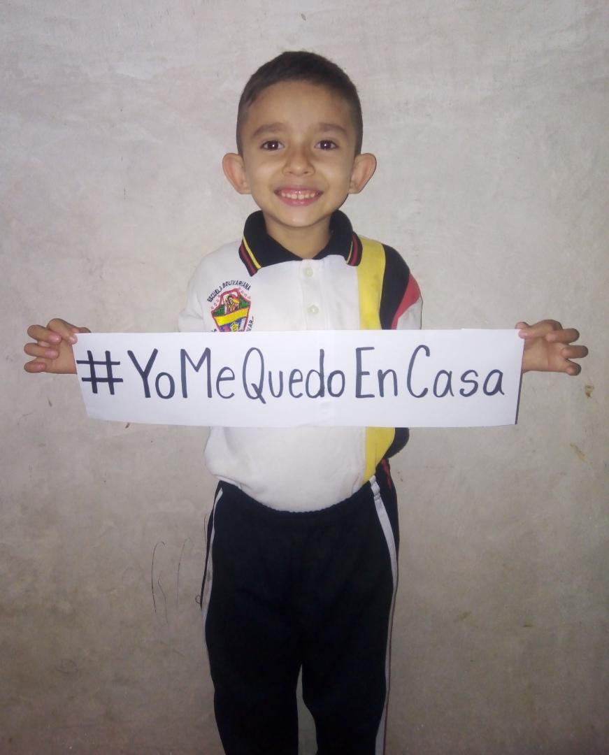 En #Táchira la muchachada de la #Patria #SeQuedanEnCasa como medida de contención de la #COVID-19 🏠En tiempos de #Cuarentena desde el hogar aprendemos todos con la participación activa de la familia👨‍👩‍👧‍👦 <a href="/charlychaves/">Charly Rojas Chaves</a> @ZonaEducTachira <a href="/RosangelaOrozco/">Rosangela Orozco</a> 
Sin excusas #QuédateEnCasa