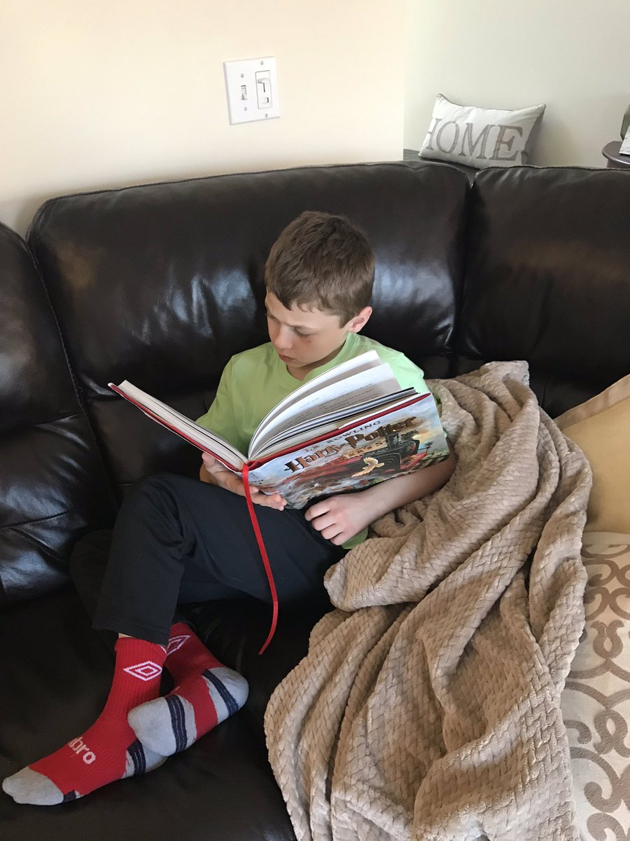 KasmerKinder's tweet photo. My heart is so full as my oldest is starting the Harry Potter series 🧙‍♂️ Thank you @jk_rowling for providing magical books during a time like this ♥️ https://t.co/SoR0rNnRBa