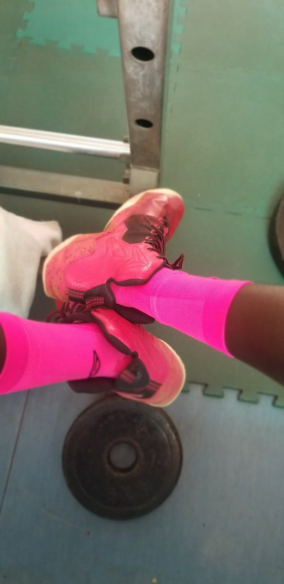 odong05's tweet photo. Everytime I wear my pink shoes,guys be it's for ladies. Ladies I need your support https://t.co/0lb6MFoCty