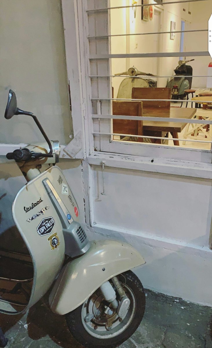 Gatau males, cuma lagi pengen dengerin antum bacod aja