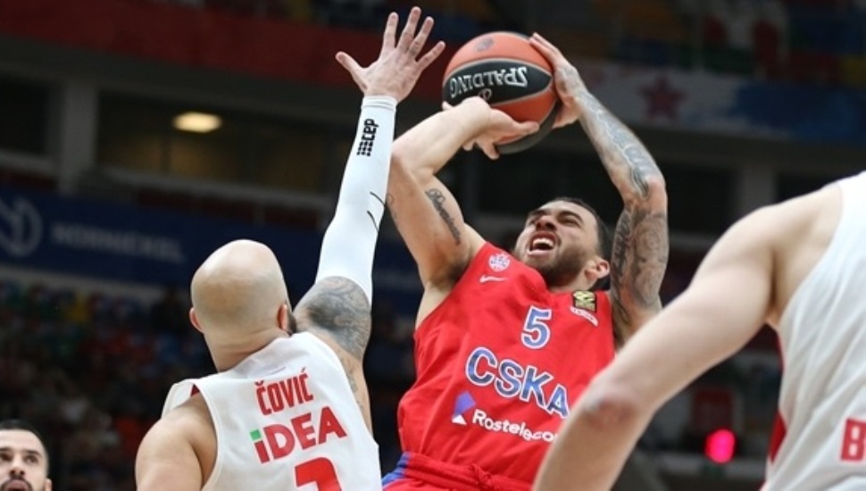 novasportsgr's tweet photo. 🍽️ Ρε Μάικ, δεν προσέχεις με ποιους βγαίνεις για φαγητό; 

😡 Καραντίνα τώρα...

#CSKABC #Euroleague #coronavirus

https://t.co/rIssZFlaGx https://t.co/B3FVg5mVRf