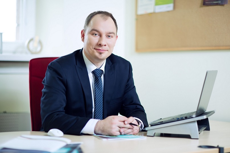 JournalRetail's tweet photo. #Wywiad:Radosław Knap o propozycjach @PRCHorg przedstawionych Ministerstwu Rozwoju ws. pakietu osłonowego dla centrów handlowych. Więcej na #RetailJournal: https://t.co/SRKITC8x6L
#interview #retail #centrahandlowe #centrumhandlowe #shoppingcenter #koronawirus #koronowiruswpolsce https://t.co/K6yrk5DBFy