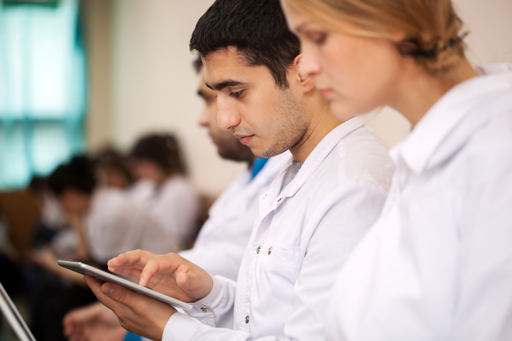 Pharmacy_Times's tweet photo. Looking for the latest information on #COVID19 diagnostics, or just want to stay up to date? 

Check out our resource center: https://t.co/gJGgdvMH5N https://t.co/Q8Y6FzuBkP