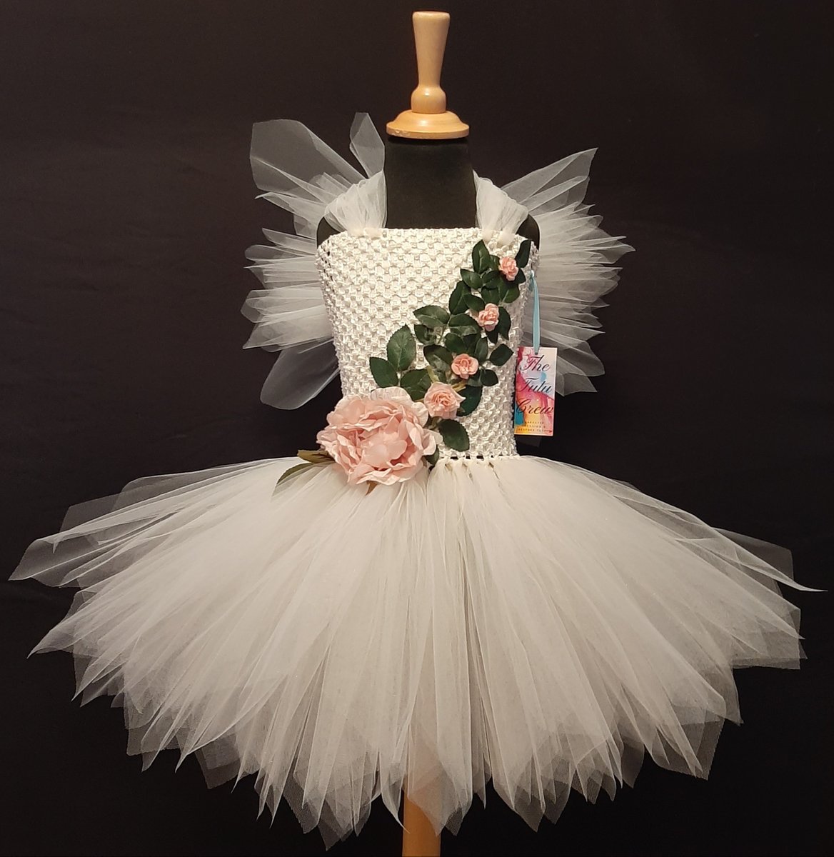 @stephbreakfast What a lovely thing to do 🥰 I create CE Approved Tutu Dresses, Skirts &amp; Flowergirl Dresses for both children &amp; adults. For those with children who are self isolating, dressup play is a fantastic way to grow young imaginations &amp; pass the time #smallbizshoutout #firsttmaster #sbs