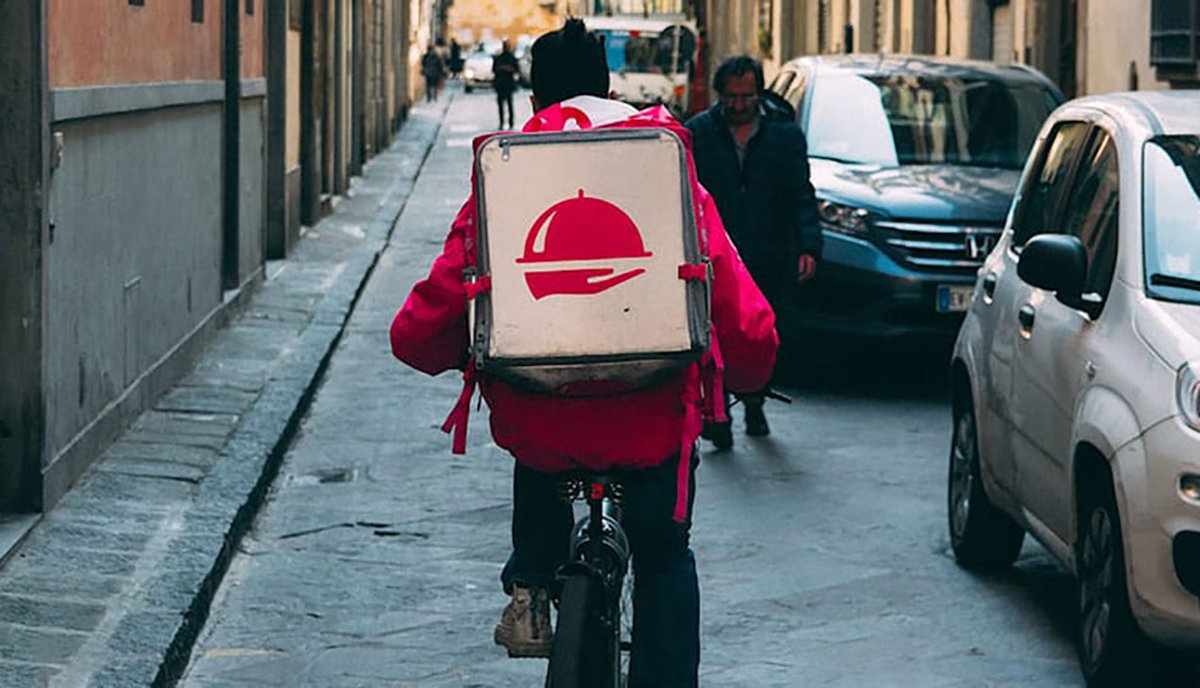 Бескантактную дастаўку ежы запусцілі ў Беларусі.
Яе прапаноўваюць «Еўраопт», Menu.by, Enot-Delivery,  піцэрыі «Тэмпа» і «Доміна’с».