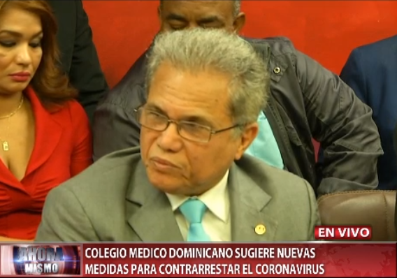 cdn37's tweet photo. #EnvivoCDN Waldo Suero asegura que tienen confirmados tres médicos con coronavirus en el país.

#COVID2019 #CoronavirusenRD #CDN37 https://t.co/HJnT2GbDxt