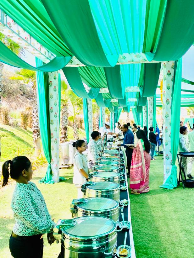 chefpranav's tweet photo. Consulting for weddings as beautiful as this is pure joy @TajAravali
#wedding #weddingstories #cheflife #chefpranavjoshi https://t.co/O5Mdpw8P4Q