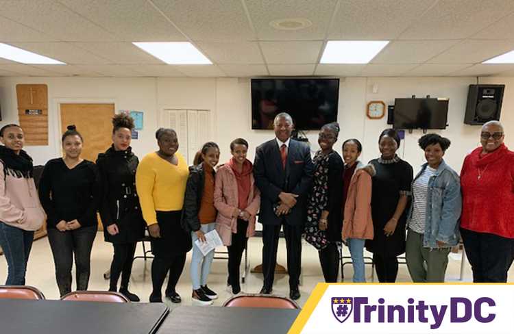 TrinityDC's tweet image. #TrinityDC Students on #AlternativeSpringBreak had the fantastic opportunity to meet with James Perkins Jr., the first African American mayor of #Selma, Alabama. He was kind enough to speak with our students after leading a church service.