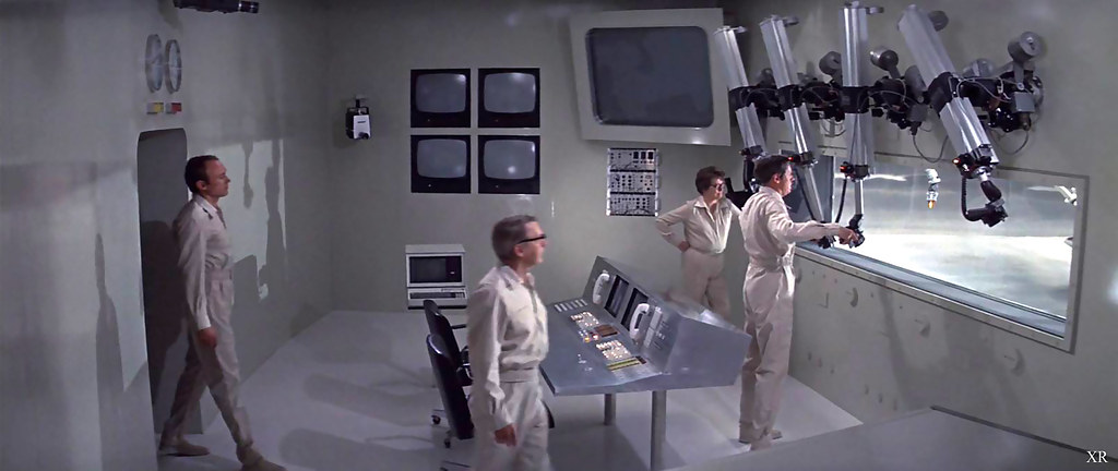 RetroMovieGeek's tweet photo. #teaser #RetroMovieGeek #podcast #70smovies #virus #upcomingepisode #alien #MichaelCrichton #satellite #thriller #undergroundlab #moviepodcast #sciencefiction #talkingaboutthemoviesyougrewupwith #comingsoon #topsecret #TheAndromedaStrain #ArthurHill https://t.co/uUnYlgSTVj