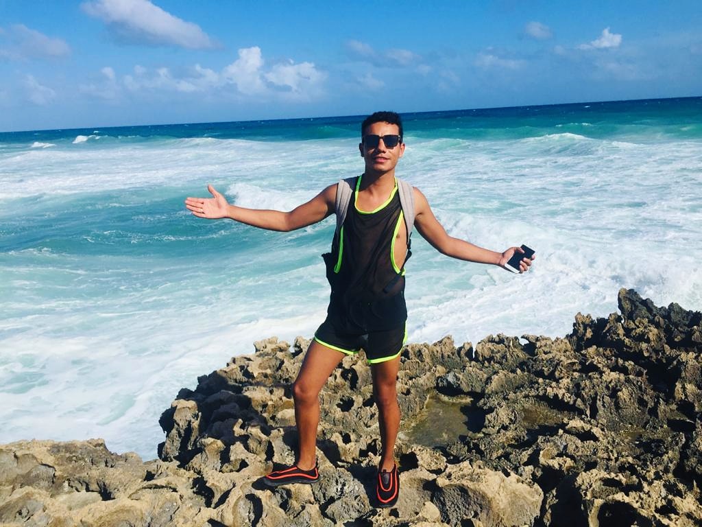 LuisHuertaVilla's tweet photo. Cozumel 💙
La foto no es de hoy, yo estoy en mi casita como debe de ser 😊
#cozumel #QuintanaRoo #Mexico #travelphotography #chicoviajero #viajanding #recordando #mar #azul https://t.co/tjlWsWOSYn