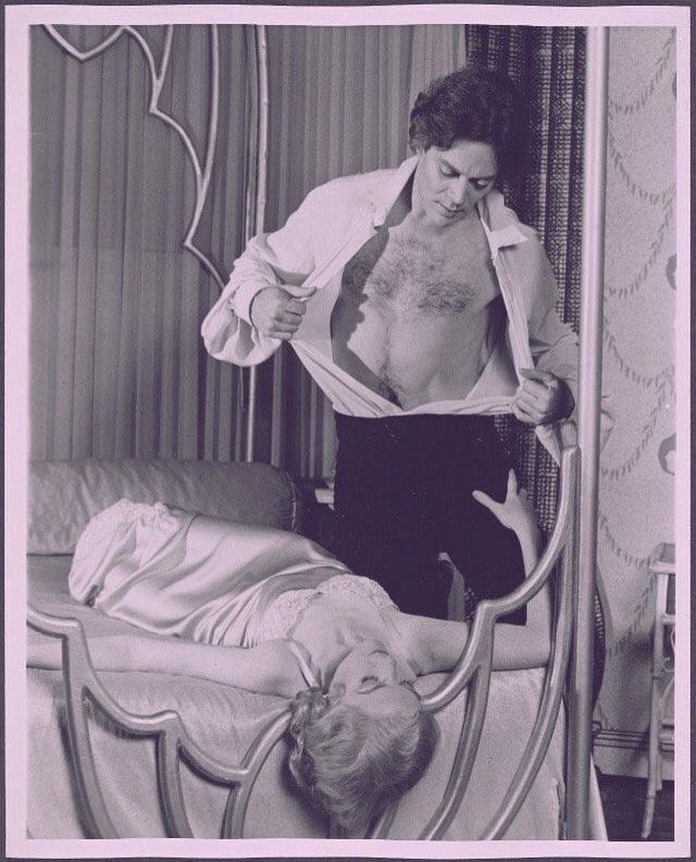 lisanovember5's tweet photo. Raul Julia as Dracula ! 💕😘🔥
#vampires #goth #RaulJulia #Dracula #PuertoRico #hispanicactors https://t.co/HqNlc9oGCN