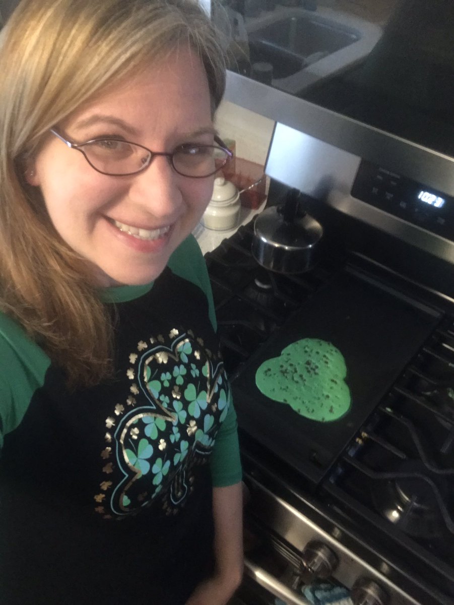 jwilson616's tweet photo. Wearing my green while making green shamrock pancakes this morning! #vikingsma https://t.co/CiB98twxAP