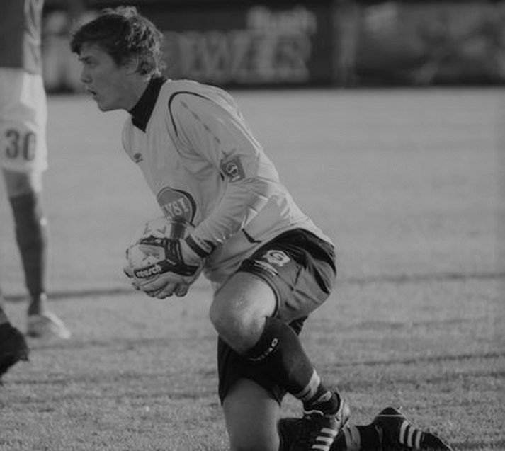Óskar Pétursson #1 for <a href="/umfg/">UMFG - Ungmennafélag Grindavíkur</a> between 2007 and 2014. #Iceland #Goalkeeper #Goalkeepers #Football #Soccer #History 📷unknown