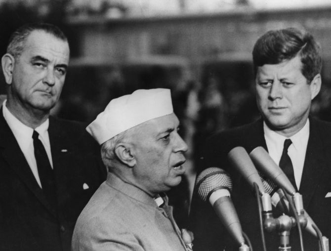 INCMumbai's tweet photo. "It is not just as a leader of India that he has served humanity. Perhaps more than any other world leader he has given expression to man's yearning for peace."

- US President Lyndon B. Johnson about #IndiasNehru.

In Pic: Pt. Nehru during his USA visit in 1961. https://t.co/he4GhdMyTP
