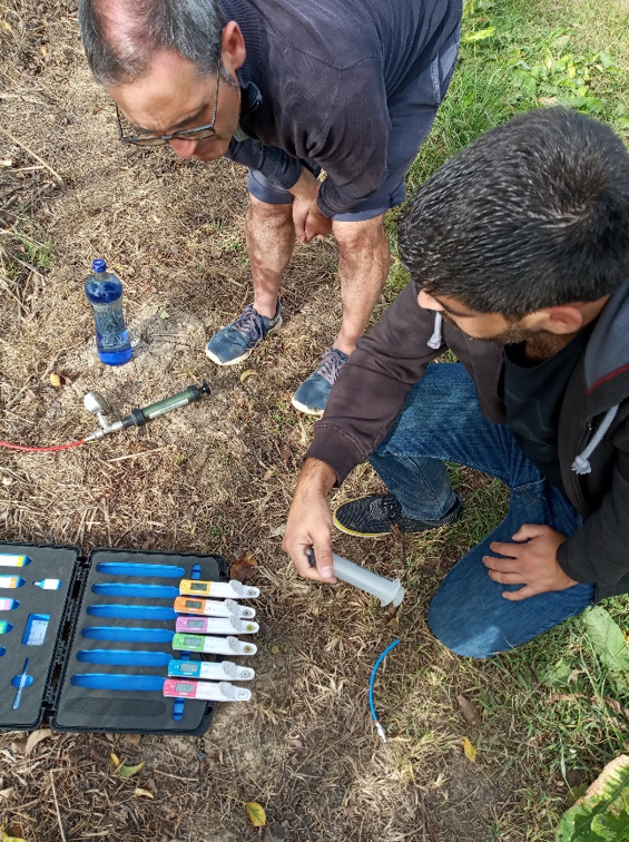 ModpowAgritech's tweet photo. Through the professional briefcase kit 6 our clients can identify the quantity of nutrients available for the plants🌱
Know more at: https://t.co/BpADrLUrtJ
#beProfessional #Agriculture #agTech #Measurers #foodTech #CropProduction https://t.co/9pe6q2q4X6