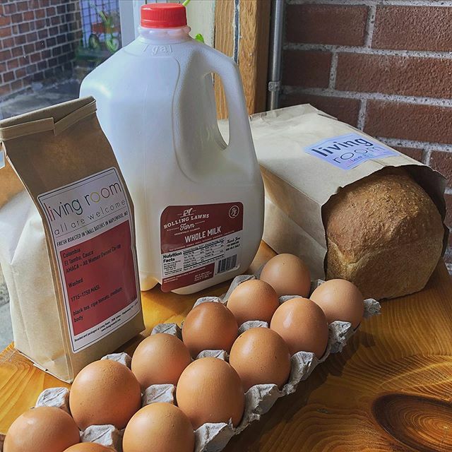 We have 6 provisions boxes available today, each with what you see pictured here. A dozen <a href="/buttonwoodfarm/">Laura</a> eggs, gallon <a href="/rollinglawns/">Rolling Lawns</a> whole milk, 12oz bag freshly roasted coffee and a freshly baked loaf of living room bread. $25 for curbside pickup $30 DE… ift.tt/3d6K6Pi