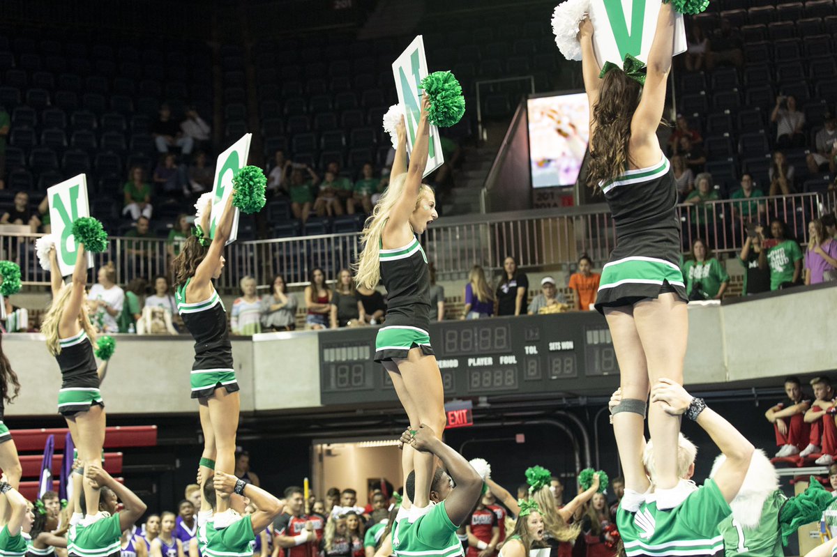 NCAupdates's tweet photo. We say 𝐆𝐎, you say 𝐆𝐑𝐄𝐄𝐍! RT for good luck! 🍀 #StPatricksDay https://t.co/hycNBRSawN
