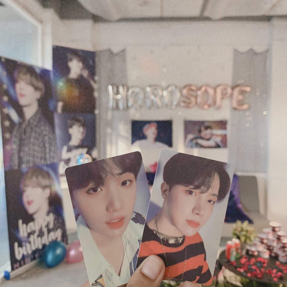 soonshuajpg's tweet photo. โ๏ธ #HOROSOPECAFE @HOROSOPESG
โ great day tdy๐ฅบ cant believe we clicked so well despite meeting each other for the first time tdy (for some HAHAHAH)๐คฉ๐คฉ๐ค๐ป also thanks to the admin for the event yall did great love the deco and the designs๐ฅบ๐ฅบ๐ฅฐ https://t.co/15u2Nca3Q8