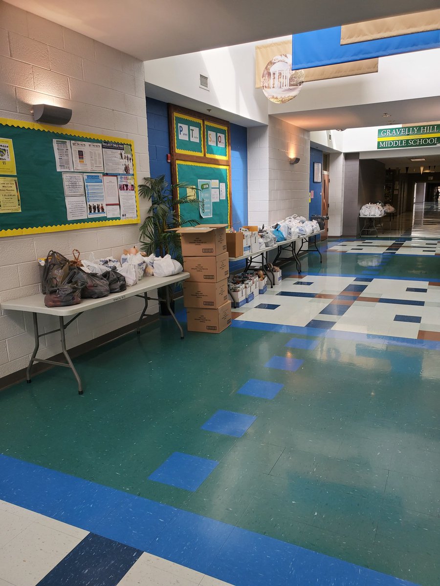 GHMS_Grizzlies's tweet image. Food is being prepared for pickup @GHMS_Grizzlies.
