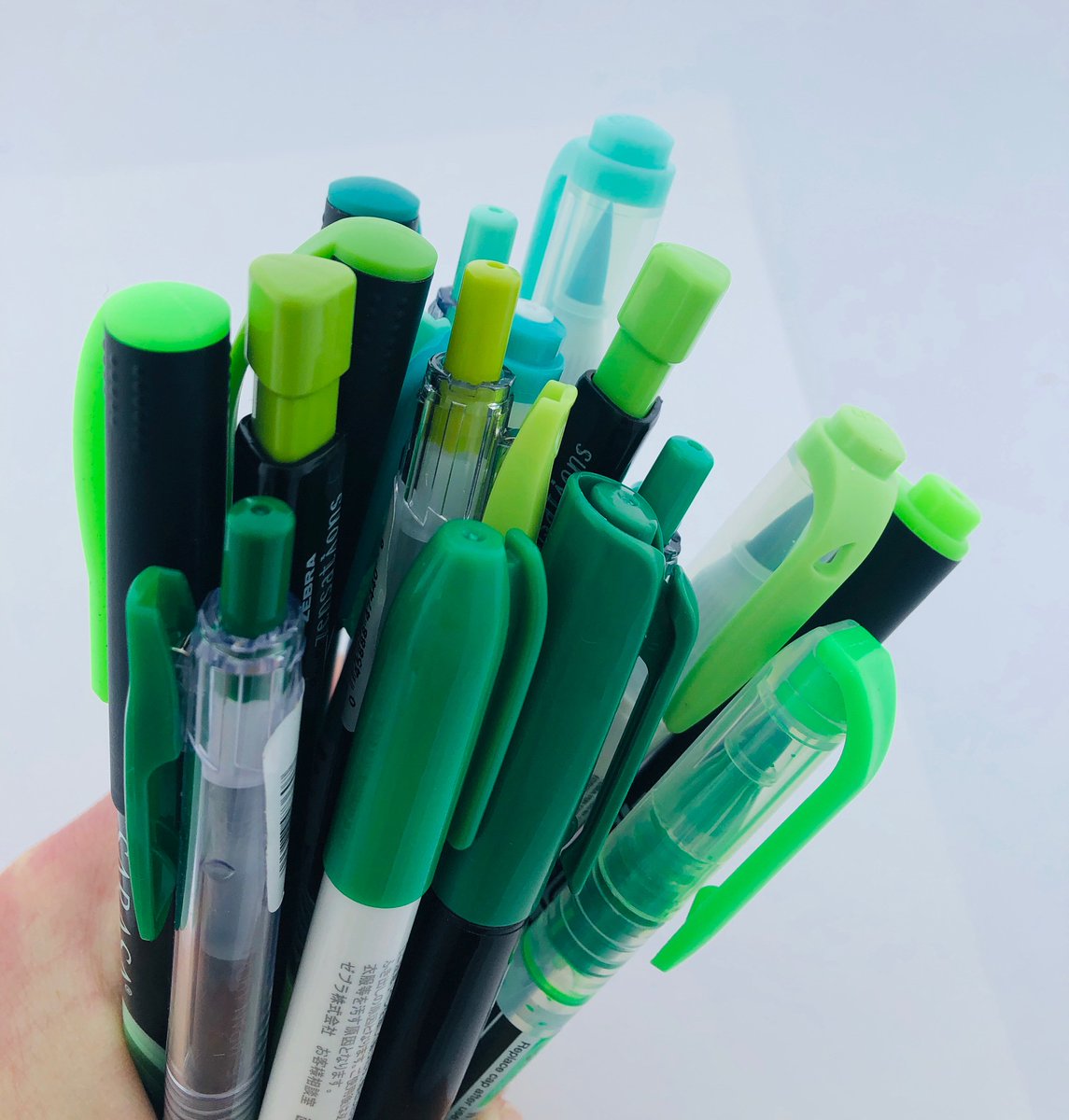 ZebraPenCanada's tweet photo. May your day be touched by a bit of Irish luck, brightened by a song in your heart and warmed by the smiles of the people you love. #stpaddysday #stpatricksday #irish #findzen #zebrapen #green #luckoftheirish #irishforaday # https://t.co/y6MTeh4ZVz