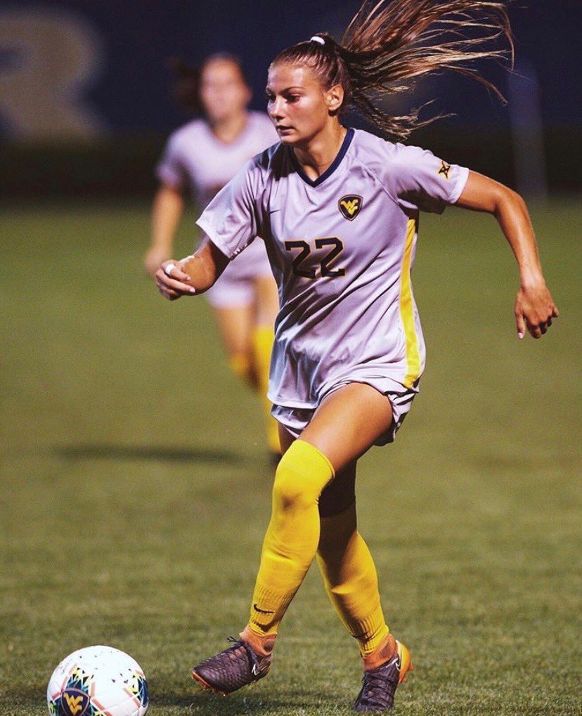 LisaStoiaWVU's tweet photo. Be sure to wish @kenzieaunkst a very Happpppppy Birthday today. We hope you enjoy your special day Kenz 👏🏽🎂🧁⚽️💛💙 https://t.co/MfJrNvO1k1