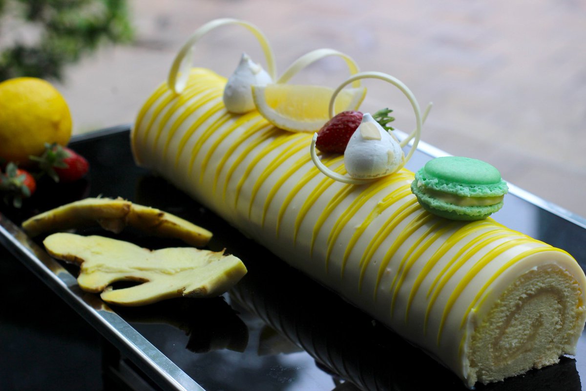 grandkemangJKT's tweet photo. Life's too short to say no cake.
In frame: Yuzu Ginger Swiss Roll
#takemetograndkemang #grandkemanghotel #dessertjakarta #explorejkt #instatraveller #instatravelling #enjoyjkt #foodstagram #4starhotel #wheretogojkt #jktdelicacy #kemang #daerahkemang #kemangarea #foodie https://t.co/eGb3lgBpTy