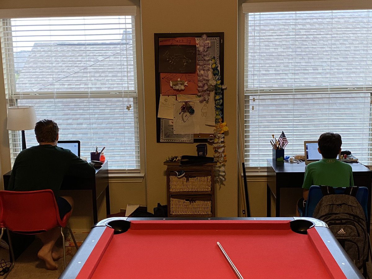 BLagrone's tweet photo. Parents are eTeaching and boys are eLearning! @mrsmlagrone #rhsroar #patriotstrong https://t.co/j1kCQsZ9SF