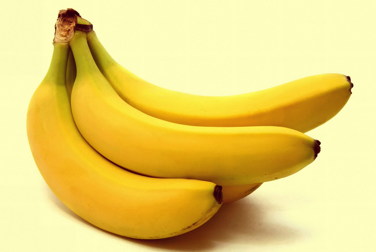 CSIFimport's tweet photo. Pour faire face au #Covid_19, la filière #banane s’organise pour assurer un approvisionnement en quantité et en qualité, dans des conditions garantissant la sécurité de tous.
https://t.co/zsdVNtrAe2
@LaBananeDurable @CSIF #ufmb @UNCGFL @SaveursCommerce @FCD https://t.co/8a5K1j7Eza