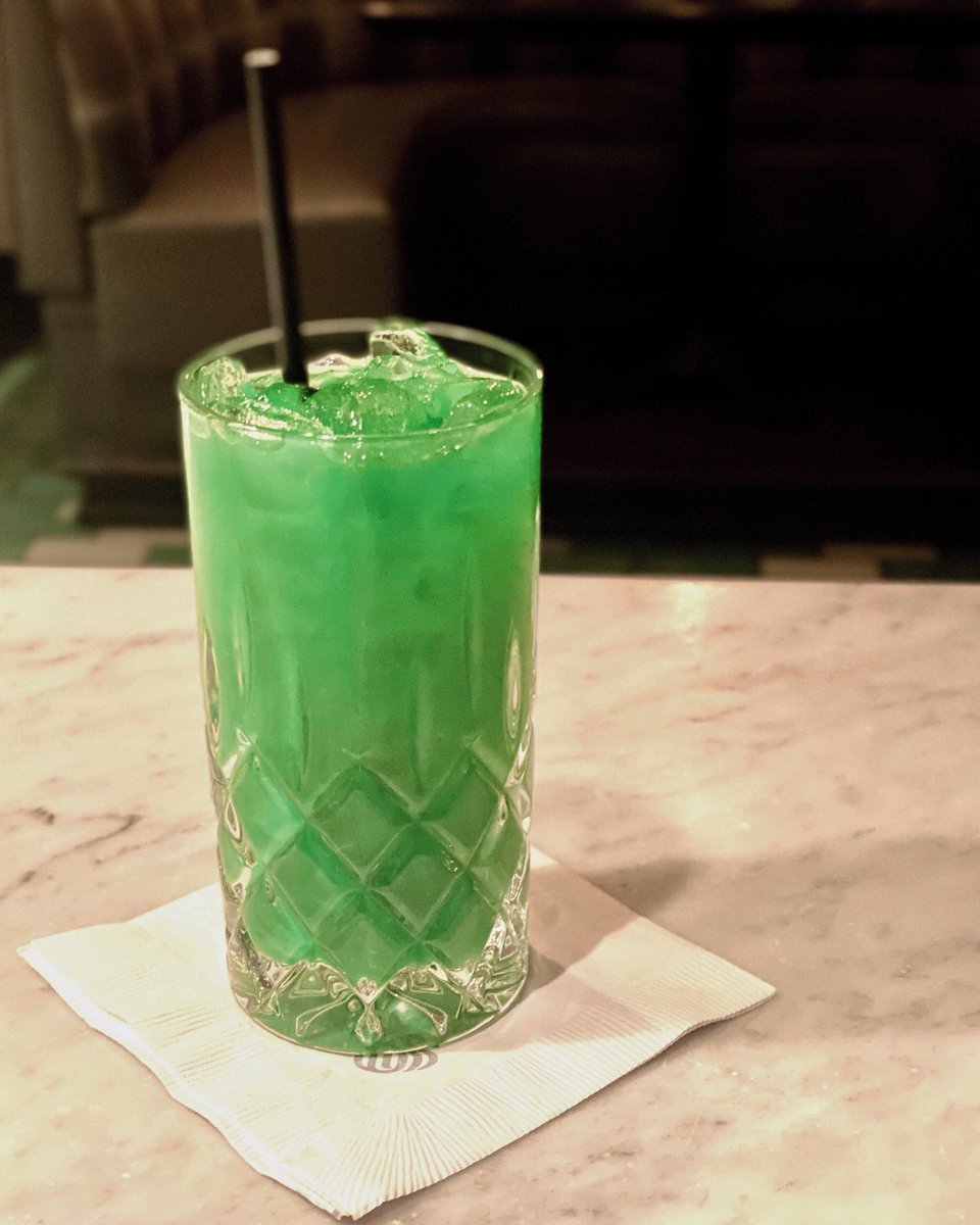 A festive #StPatricksDay cocktail you can make at home! “Emerald Gold” featuring Jameson, Amaretto, and OJ🍀 Find the recipe here: bit.ly/2IJ4I1X