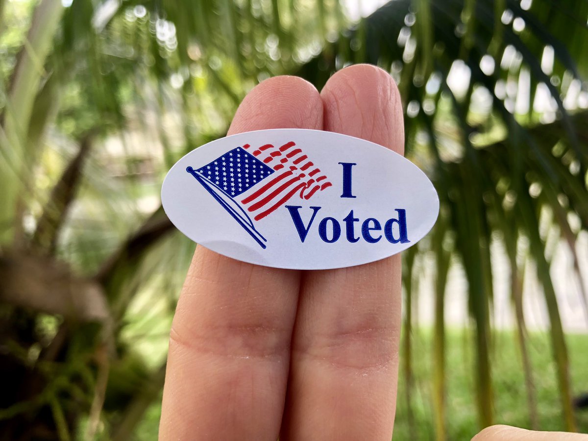 NSUShark's tweet photo. #floridaresidents remember to vote in the #presidentialprimary election today! https://t.co/ExGWL7L278