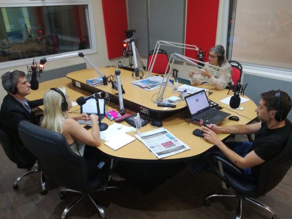 BloiseEzequiel's tweet photo. Fin del programa de hoy @hablamos24_7. Los esperamos el jueves 19/3 por @FmFederal995 https://t.co/4Y4uK90FAA