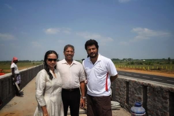 ajithFC's tweet image. A rare pic of Thala #Ajith sir. 

| #Valimai | #Aeromodelling |