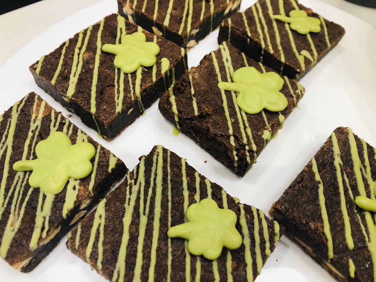 Exchanges_Food's tweet image. St.Patrick’s Day Spirit with these yummy cakes #green #Irish #StPatricksDay2020