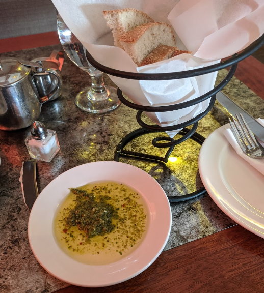 Louie, I think this is the begining of a beautiful meal.
...
#GiorgiosRistoranteAndBar #ManchesterNH #MediterraneanFood #NewHampshireEats #NHEats #NewHampshireLife #NewEnglandEats #NewEnglandFood
📷: Stephen Priest - Google