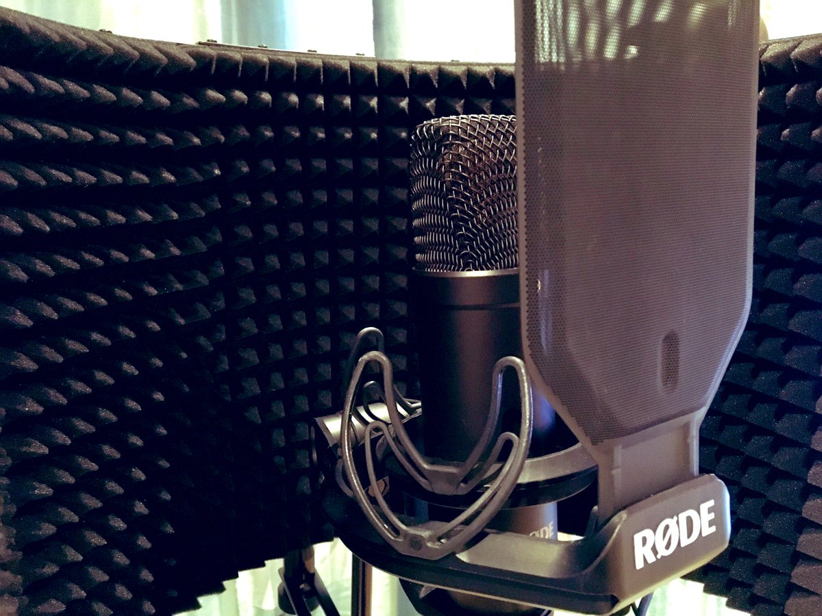 MelinaTheo's tweet photo. Want to record a #voiceover & also respect #socialdistancing?
I can record from the comfort of my professional #homestudio!
Get in touch and let’s get recording! 🎙
#stayhome #staysafe #DontBeASpreader #VO #commercial #corporate #promo #EnglishVO #GreekVO #InternationalEnglish https://t.co/kiYFPhBVP5