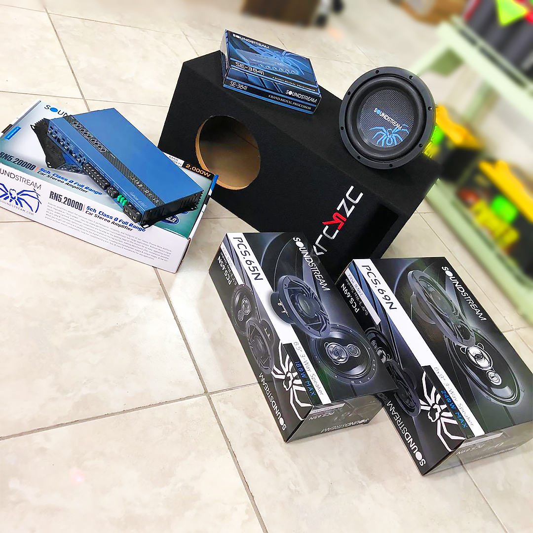 StevesEtronics's tweet photo. Check out this customer's New #SoundstreamTT Car Audio System! Now, self-isolation in your car seems like a great idea! #AvailableAtSteves #VISAlinxMastercard https://t.co/iaYRSHQ5on