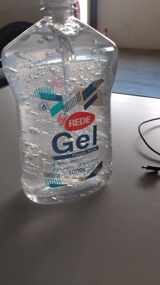 Tatalocabh's tweet photo. Pior foi minha amiga Sonia, que correu pra comprar álcool em Gel para colocar no seu estabelecimento e comprou Gel para cabelo!
Morta estou!🤣🤣🤣🤣🤣🤣🤣🤣

#perguntacorona https://t.co/xKyWI3MXXA