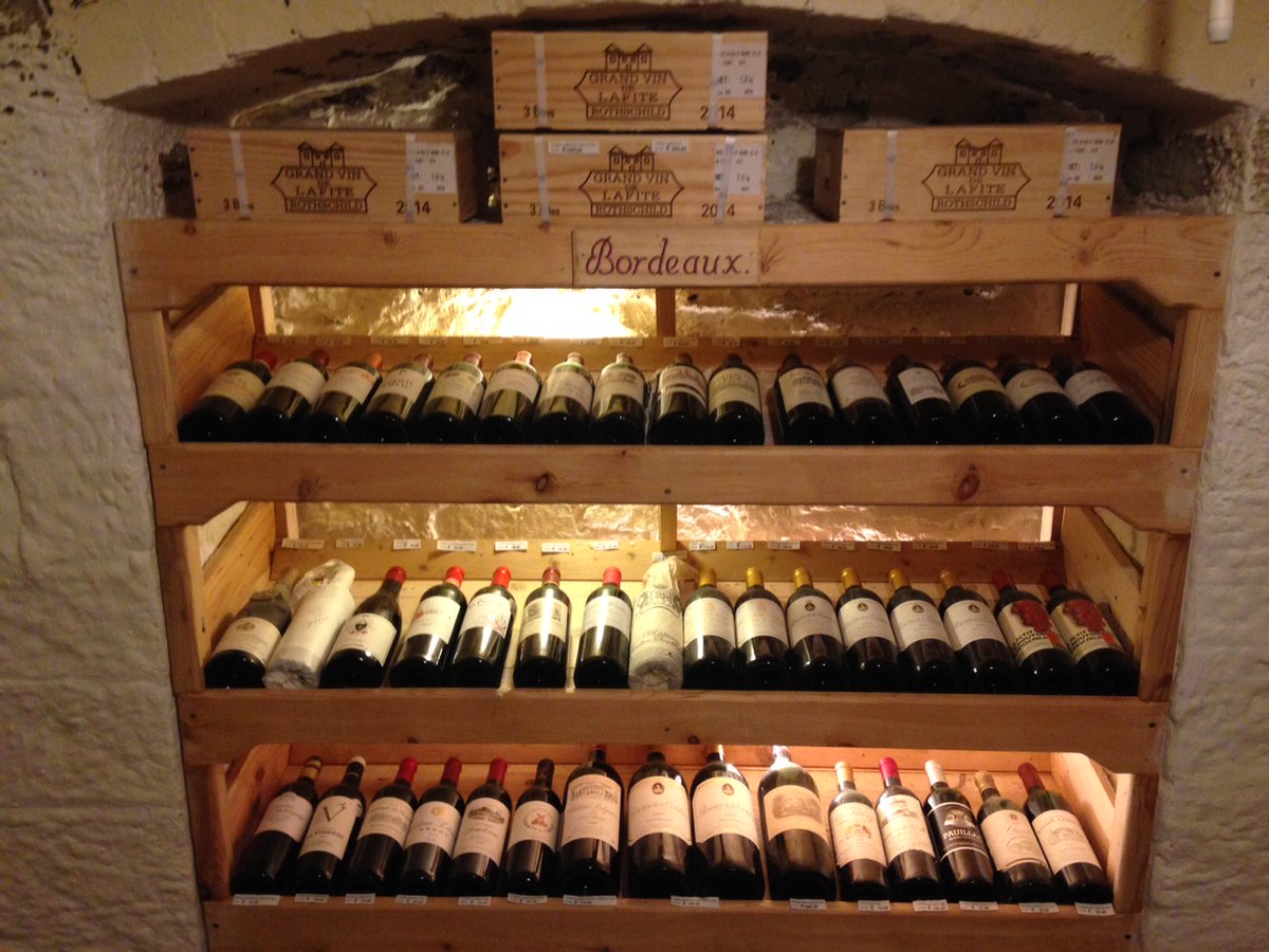 pcwine1's tweet photo. We are open as usual Tuesday – Friday 10-6 and Saturday 10-3.
You can find our full list online at https://t.co/MWqpRxu6vc 
Free local delivery (minimum order 6 mixed bottles)

Best wishes from sunny Penistone

#pcwine1 #wine #open #gin #beer #whisky #penistone #sunnypenistone https://t.co/3nqzHfRXow