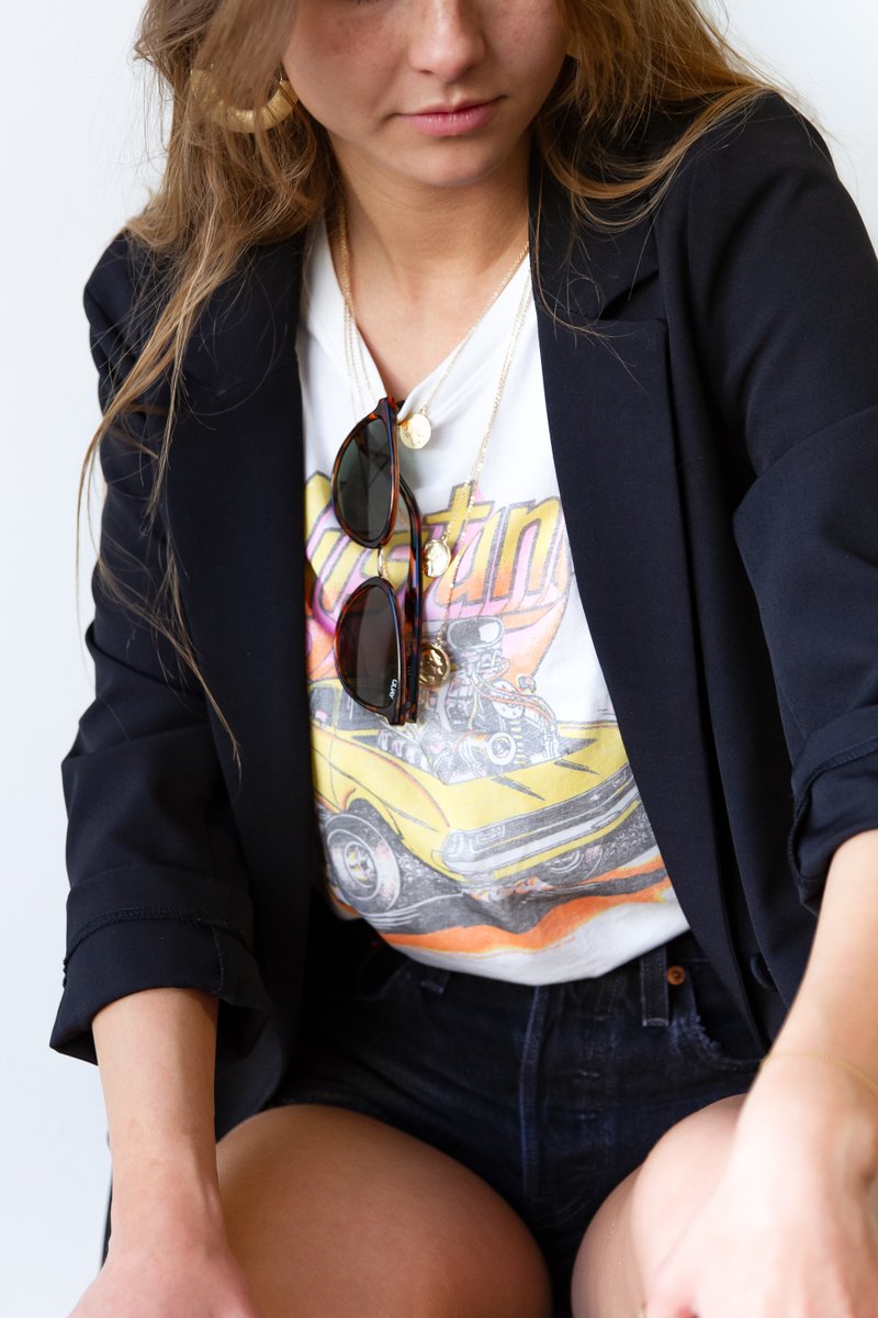 Graphic Tee + Blazer = my spring uniform 

nectarclothing.com/collections/sh…

nectarclothing.com/collections/sh…

nectarclothing.com/products/56327…