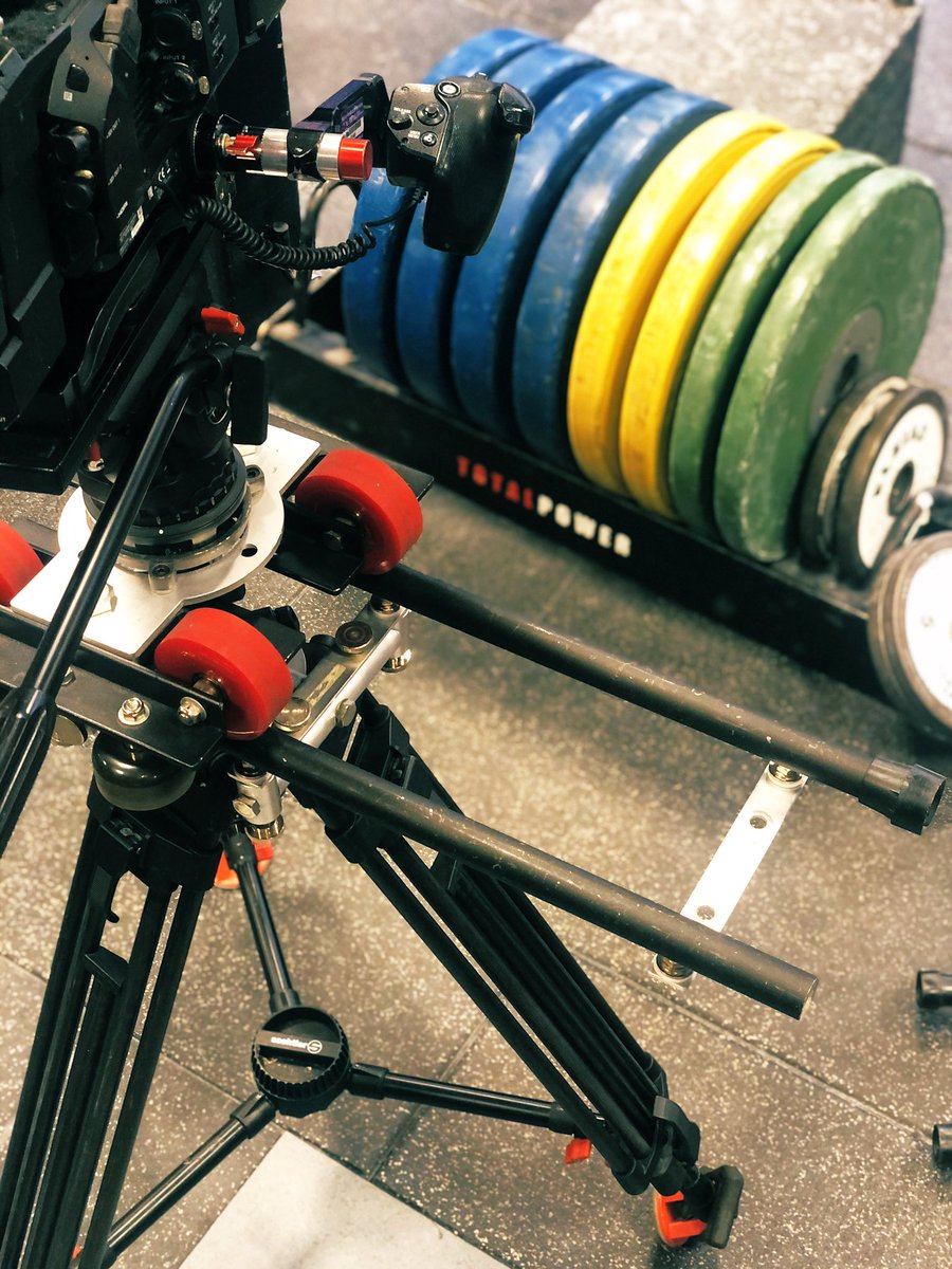 VEXRoboticsUK's tweet image. The show goes on! 💪🎥
It’s almost a wrap on filming with @channel5_tv’s @TheGadgetShow today! An incredibly exciting project coming 🔜! 
#VEXRoboticsUK #TV