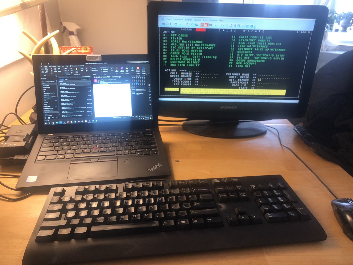 gothmess's tweet image. finally have two screens.. huge productivity spike #workfromhomechallenge