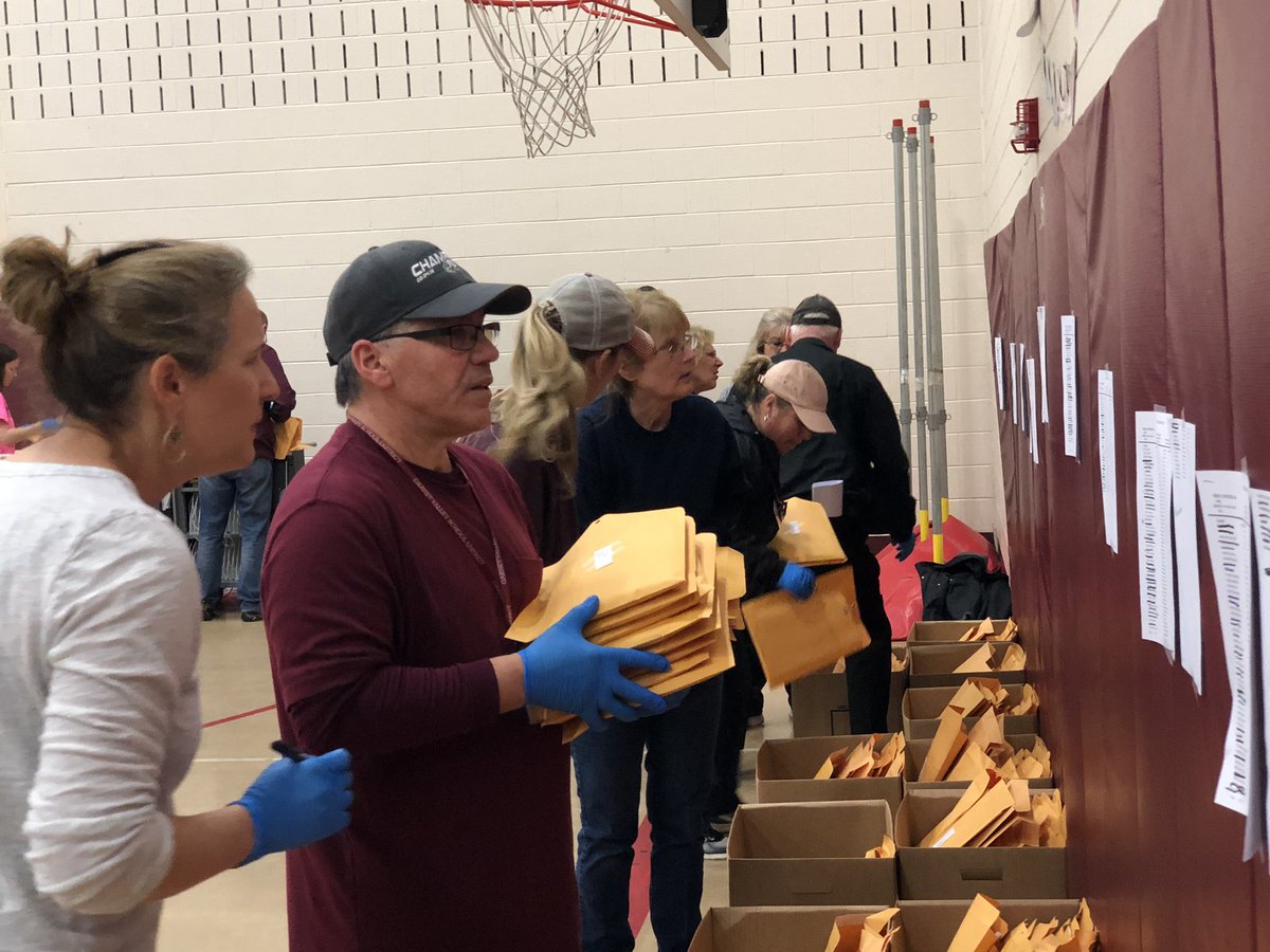 Julie Devine tweet media